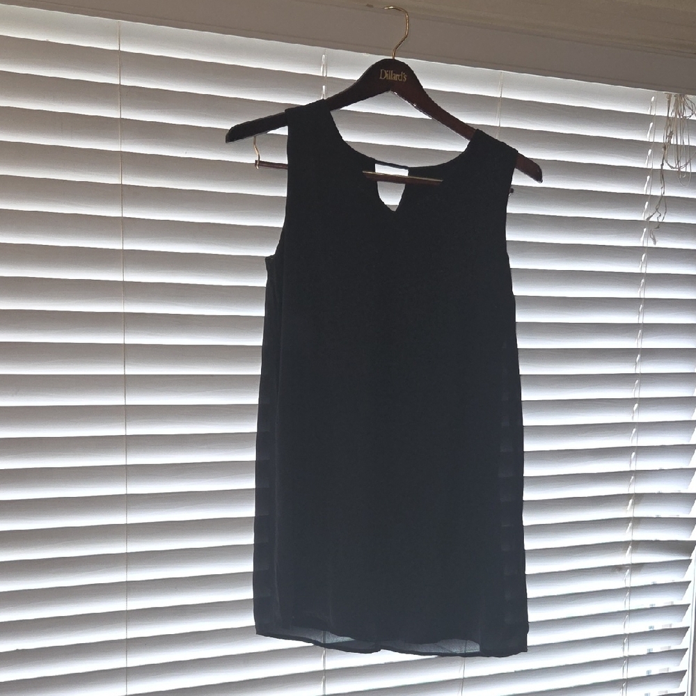 Black Sleeveless Top